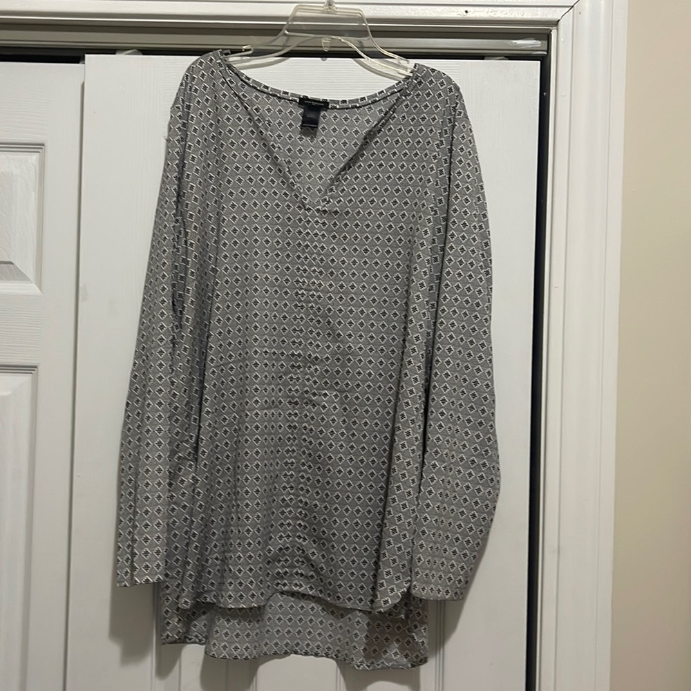 Ann Taylor white-and-black tunic blouse EUC size L